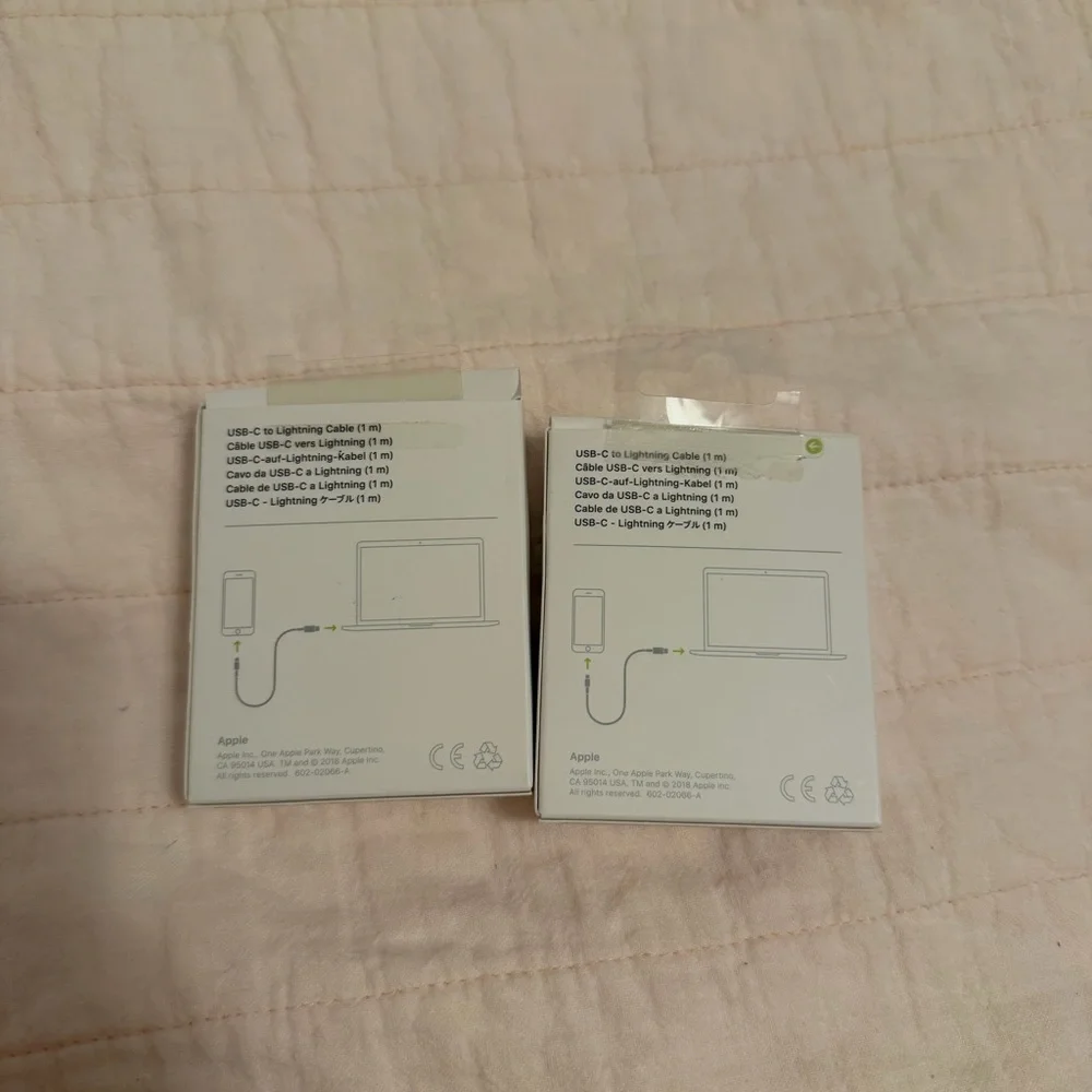 Set Of 2 USB C to Lightning Cables